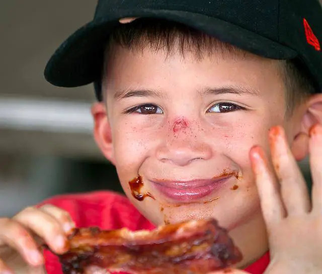 BBQ Stains 101 â How To Save Your Favorite Clothes From Barbecue Sauce ...