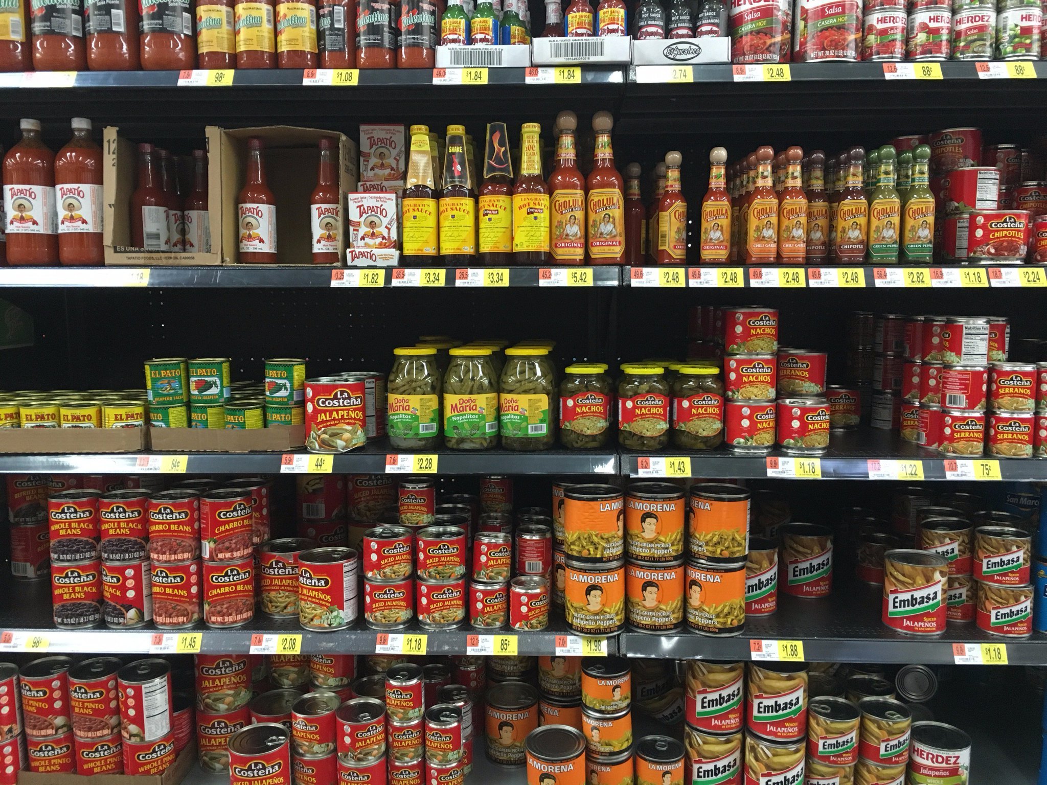 David Zahniser  on Twitter: " Hot sauce shelf at the ...