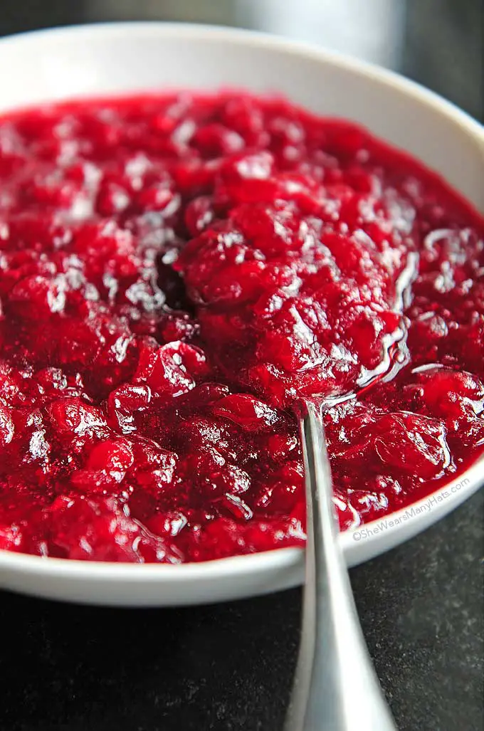 Easy Homemade Cranberry Sauce Recipe