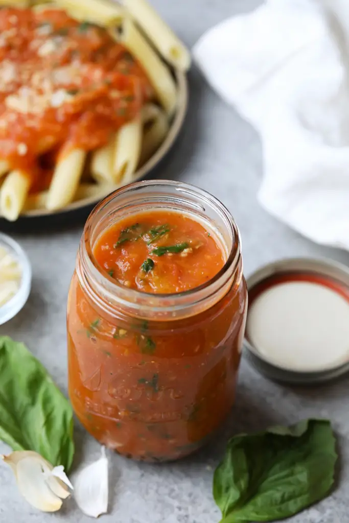 Ever wondered how to make your own marinara sauce? Its so easy! For ...