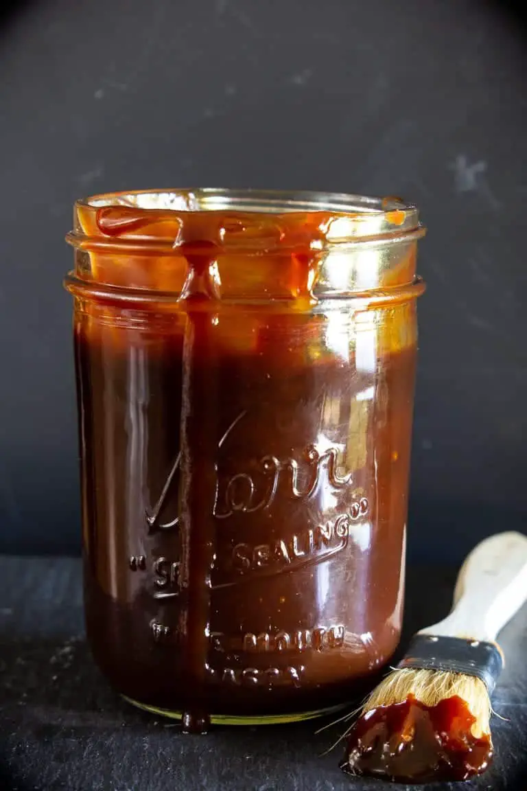 Homemade Barbecue Sauce (4 ingredients)