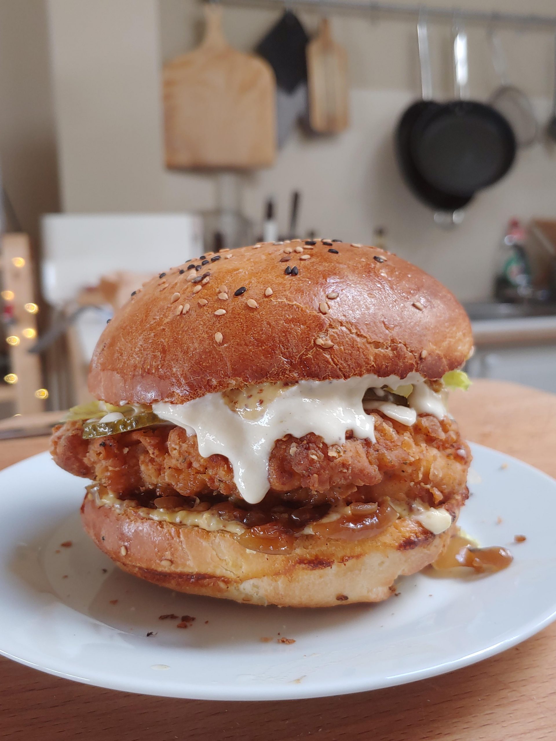 [Homemade] My fried chicken sandwich with parmesan sauce and ...