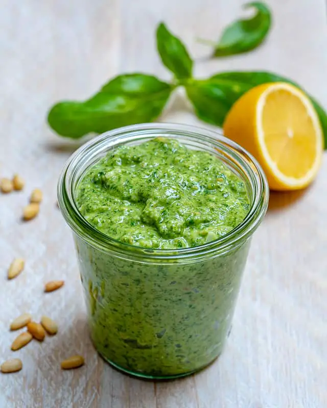 Homemade Pesto Sauce with Basil {with VIDEO}