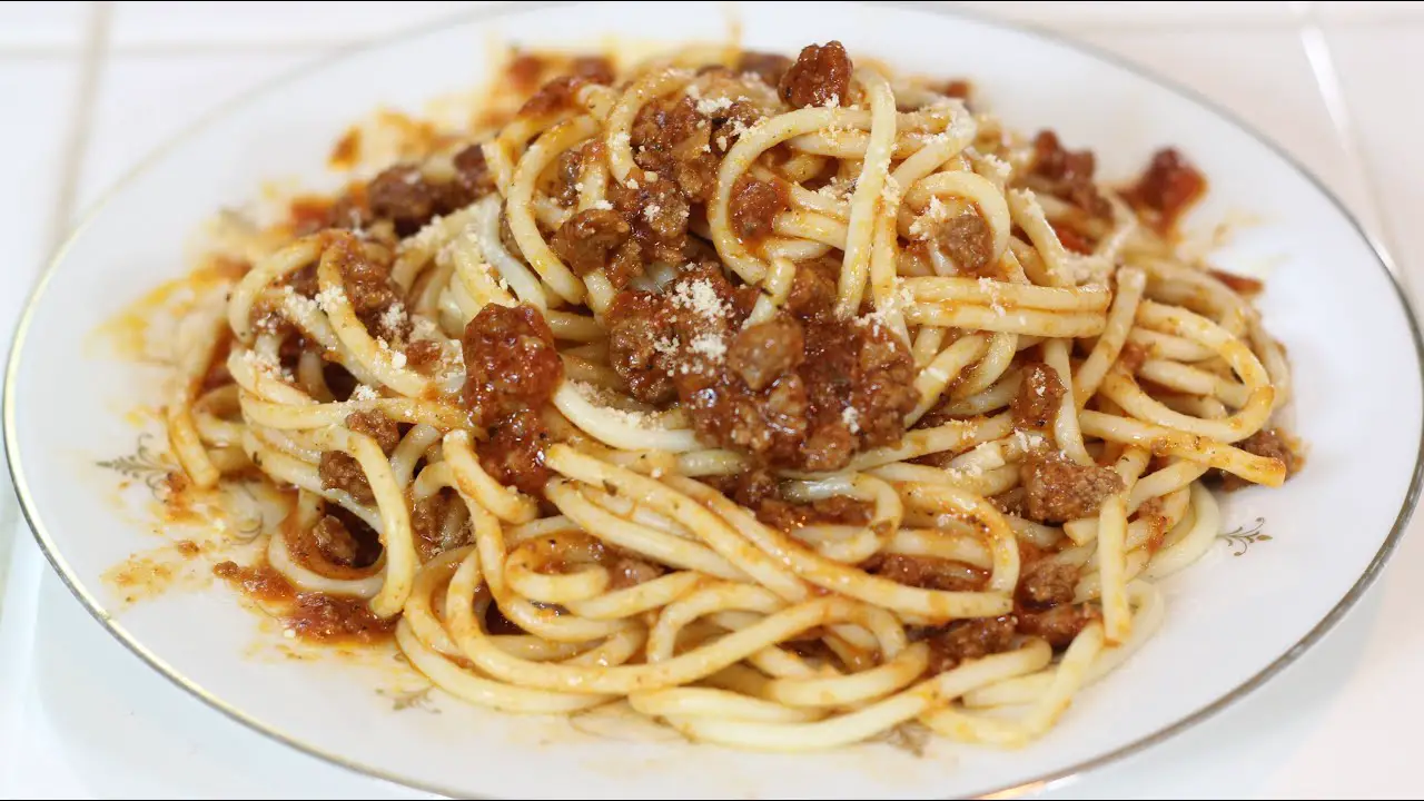 How To Make Spaghetti with Prego Sauce!