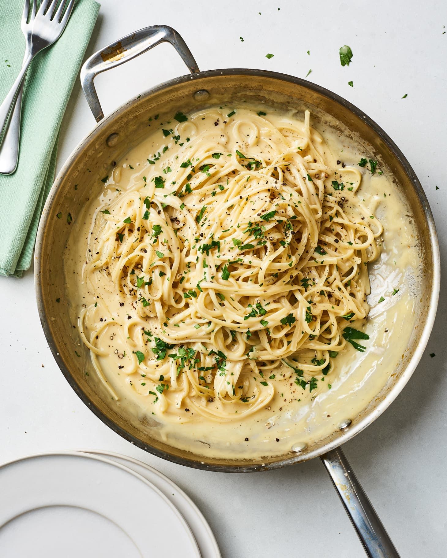 How To Make the Best, Easiest Homemade Alfredo Sauce ...