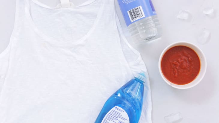 How to Remove Tomato Sauce Stains from Clothes: 3 Home ...