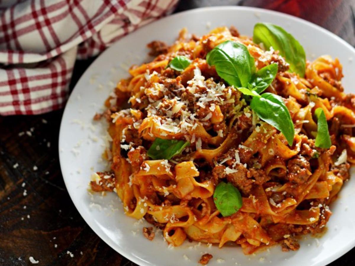One Pot Pasta Bolognese Recipe and Nutrition