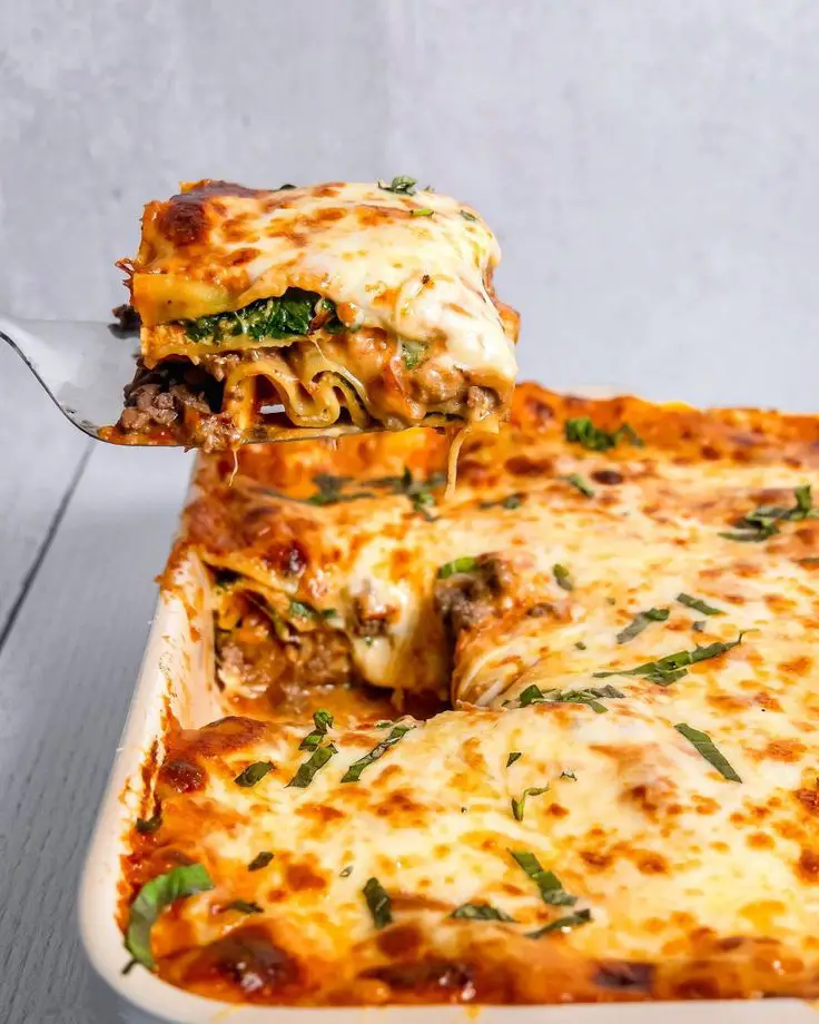 Spinach &  beef lasagna with homemade bechamel sauce and bubbly crisp ...