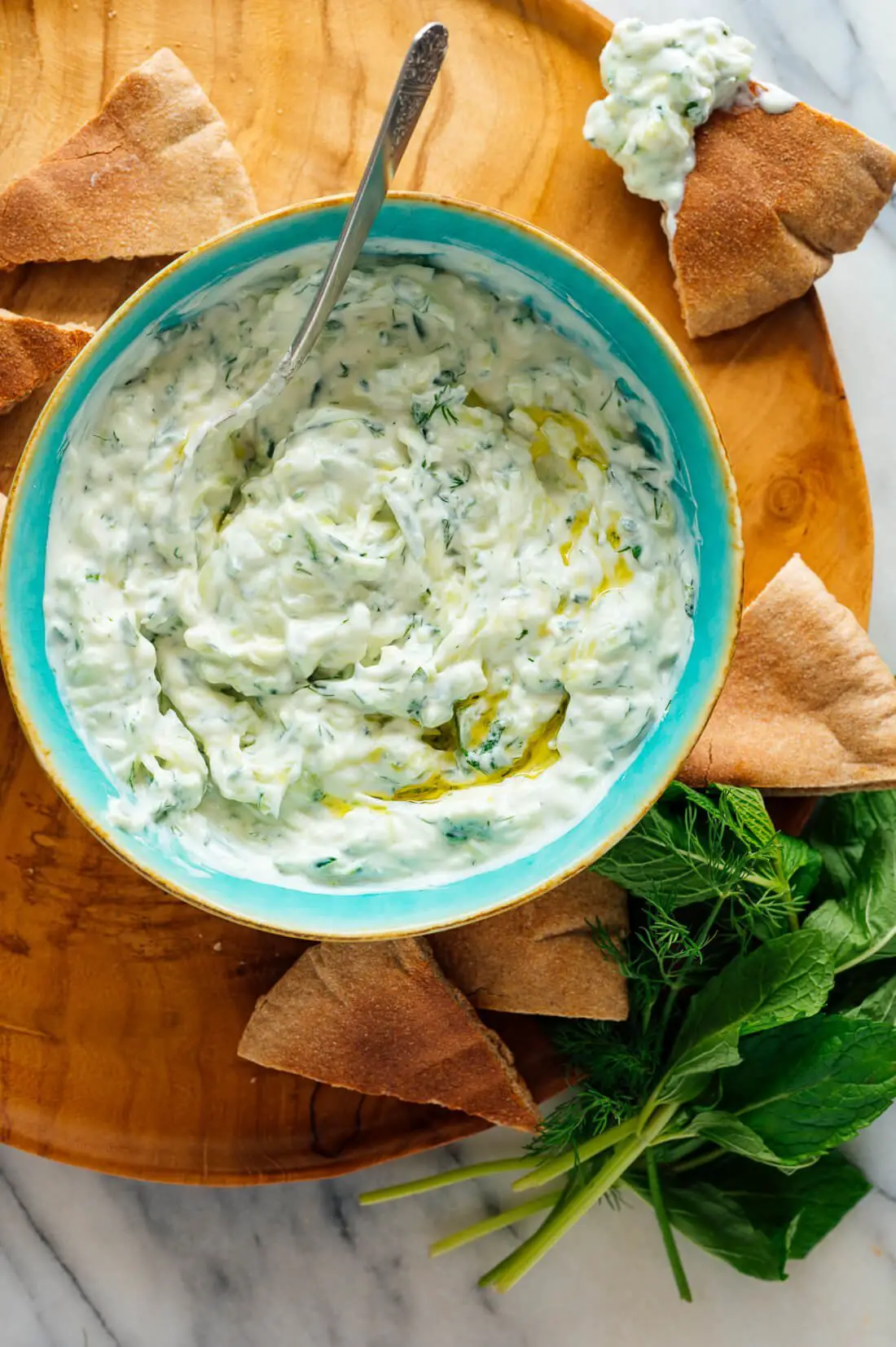 Tzatziki Recipe (Greek Cucumber Yogurt Sauce)