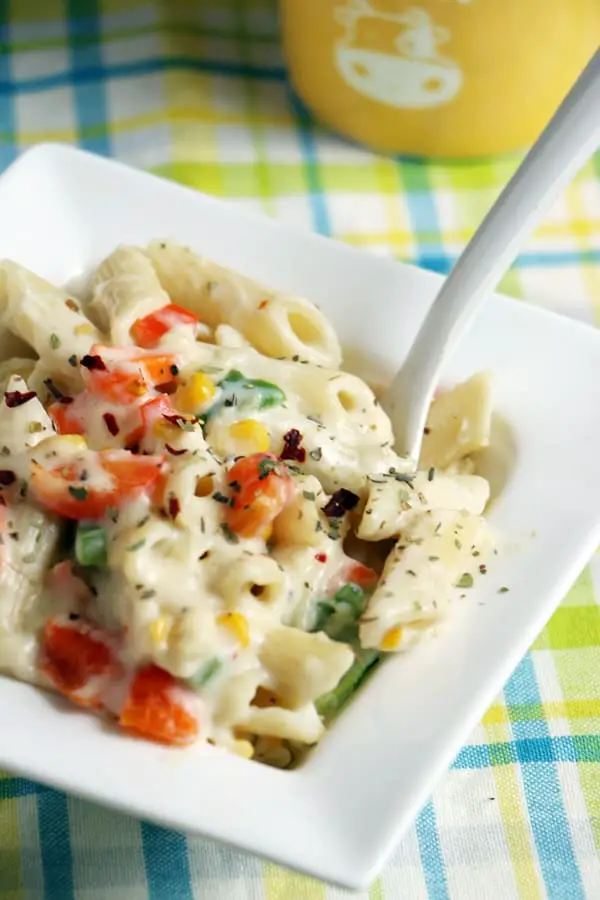white sauce pasta recipe, how to make pasta in white sauce
